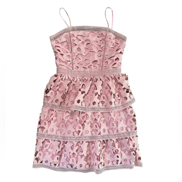 CHI CHI LONDON NWOT Tiered Ruffle Crochet Lace Dress size 8 - Picture 3 of 8